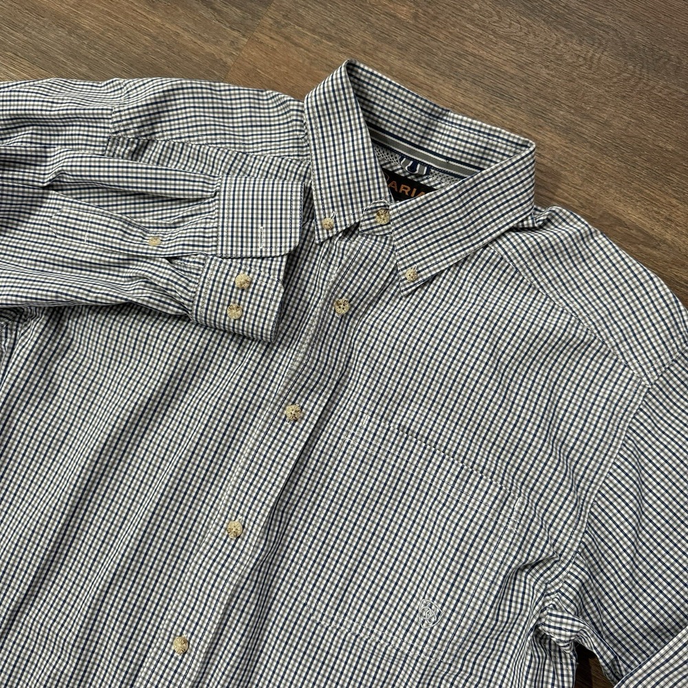 Ariat Pro Series Men's Long Sleeve Checkered Plaid Button Up Sz‎ M Cowboy Rodeo